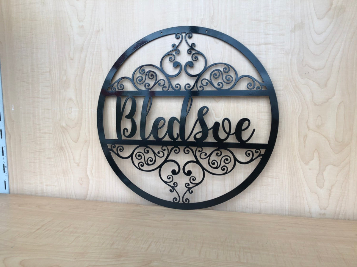 Last Name Personalized Metal Monogram Circle Wall Art & Scroll Detail ...