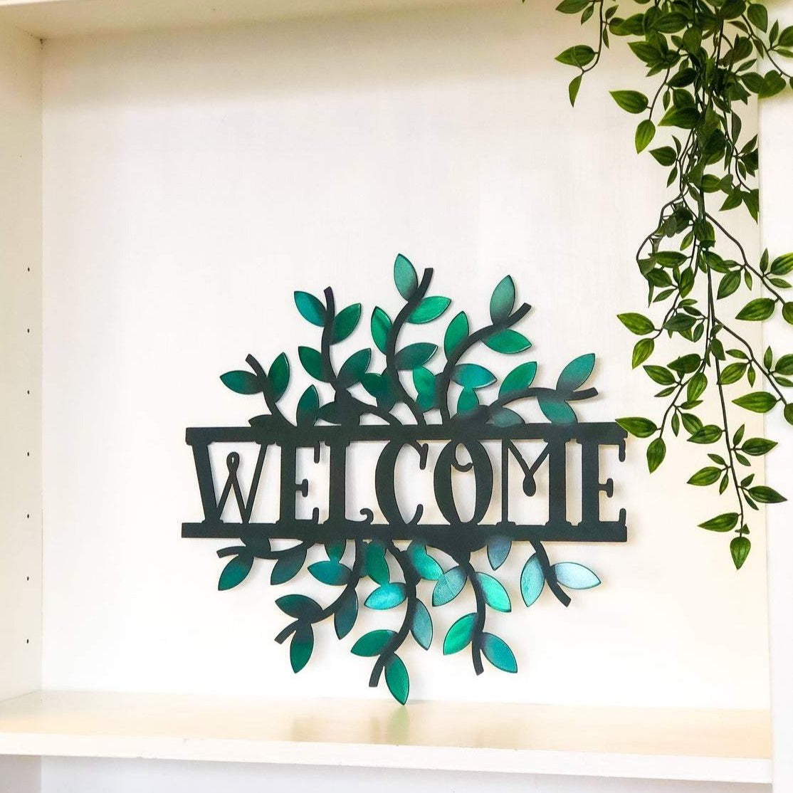 Personalized Leaf Detail Sign - Customizable Weatherproof Door Hanger or Wall Art Powder Coat